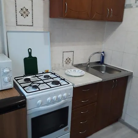 Гамарника 9 Appartamento *